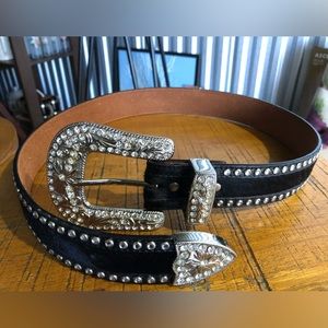 Woman’s Small Rhinestone Black Cowhide Leather Cowgirl Fashion Belt.